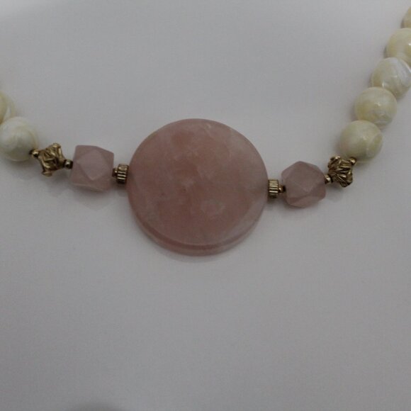 Vintage Pearl Necklace - Picture 3 of 3